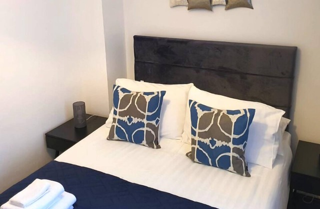 Serene 2Bedroom/1Bathroom Flat with FREE WIFI and PARKING