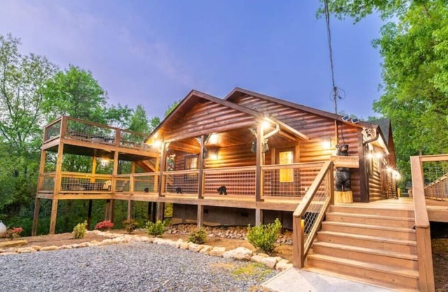 Serene 4BdRm Cabin w Outdoor KIT/FRPLC/Treehouse