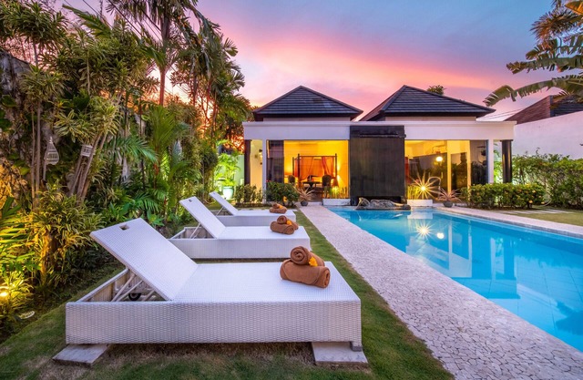 Serene 4br Seminyak Villa with Tropical