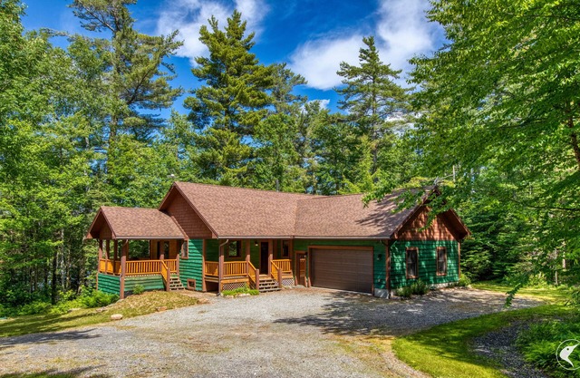 Serene and Secluded Lakefront Cabin on Stickney