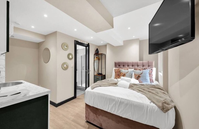 Serene Bliss: Perfect Studio For 2