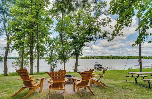 ¡NUEVO! Serene Cabin Escape en el lago Pokegama!
