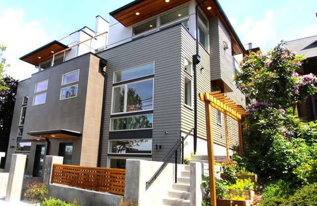 Serene Eastlake Home | Walled Patio & Gourmet Kitchen | Fantastic Location