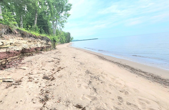 Serene Lake Superior Escape Beachfront Getaway or Snowy Ski Retreat