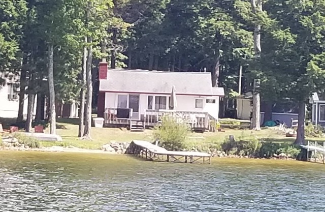 Serene Lakefront Cabin