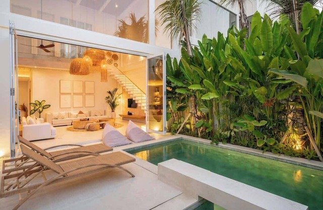 Serene Luxury Villa Near La Brisa and Echo Beach