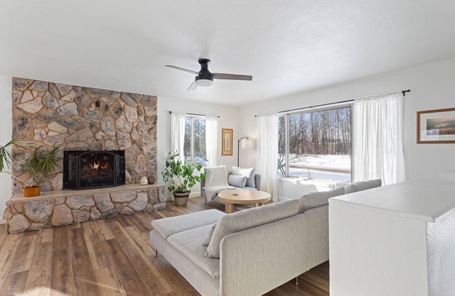 Serene Palmer Home: Walk to Downtown & Riverfront!