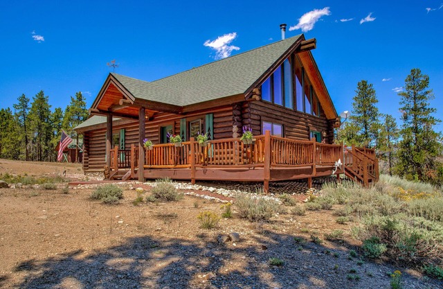 Serene private cabin with WiFi in Twin Lakes - Perfect Mountain Getaway