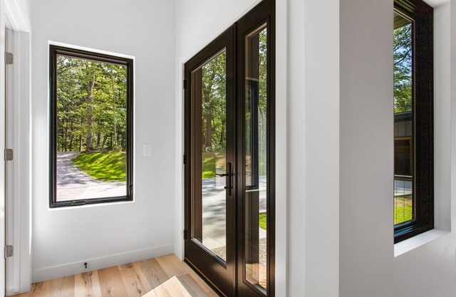 Serene Retreat Awaits: Welcome to Endless Views,Your Luxurious Contemporary Home