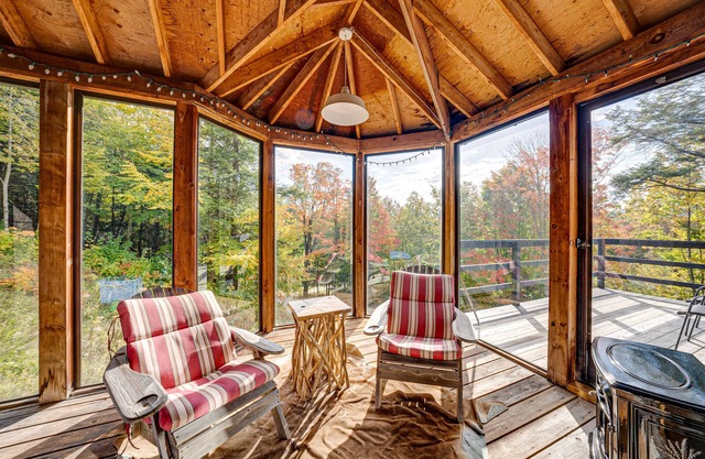 Serene & Spacious Home in Creemore Countryside
