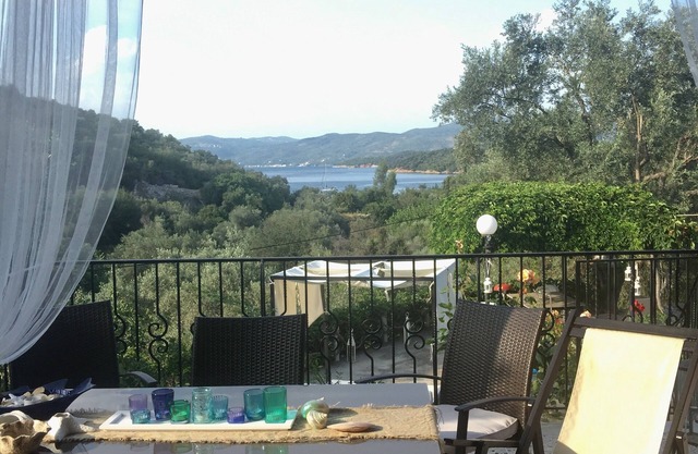 Serena, espaciosa casa con vistas al mar en el sur de Pelion