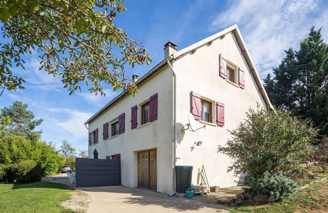 Acogedora casa de vacaciones en Thédirac