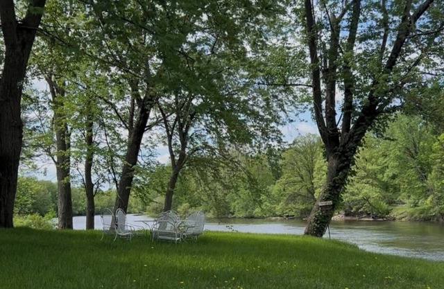 Serene Stay Steps from the River, Private Unit, Quiet Escape