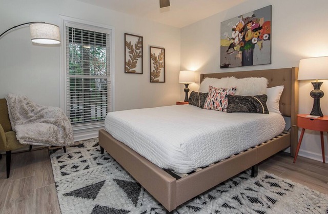 Serene & Stylish 2-Bedroom House Within Walking Distance of Crabtree Valley Mall