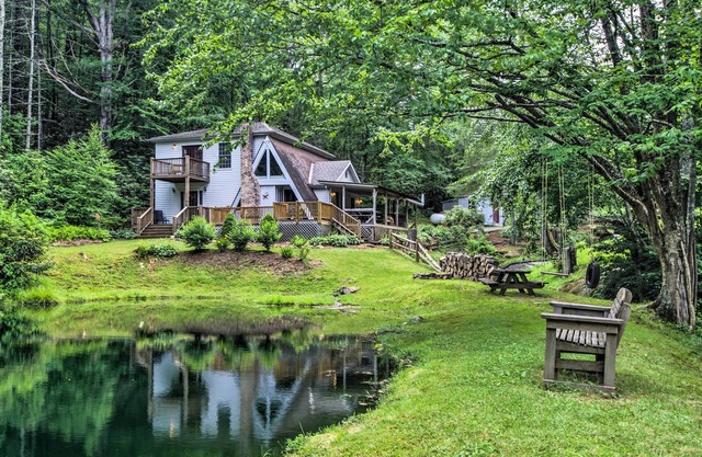 ¡NUEVO! Serene Todd Home w / Private Pond & Creek!