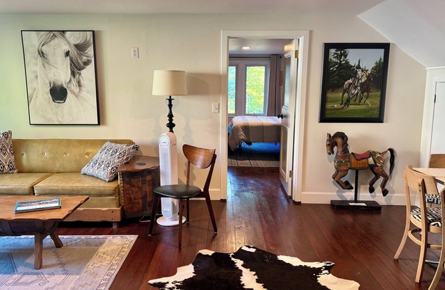 Roo’s Roost: 4 blocks to Main St!🤩