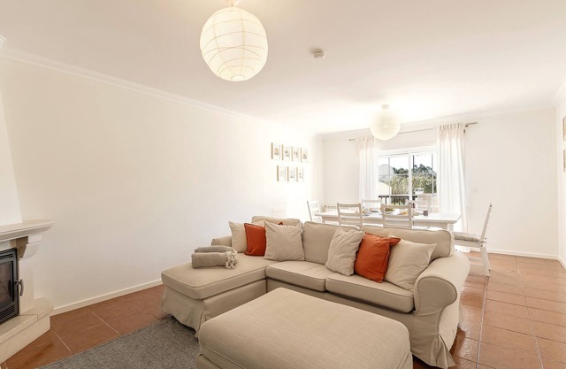 Serene Villa - Located in a quiet area near Nazaré