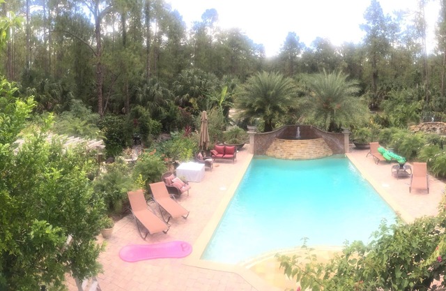 Cascadas tranquila, jardín, privacidad, Piscina climatizada, Spa y, Gran Retiro de dos pisos
