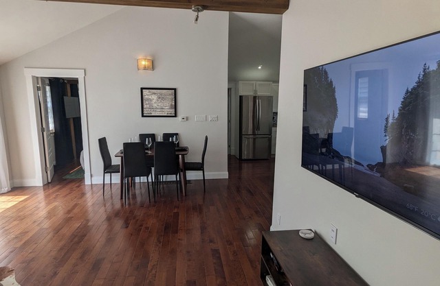 Serene Waterfront Retreat with Stunning Views, Cozy Comfort, & Outdoor Adventure