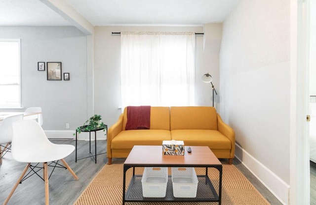 Serene Zen Stay in Walkerville!
