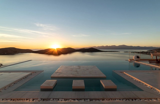 Serenity Art Villa