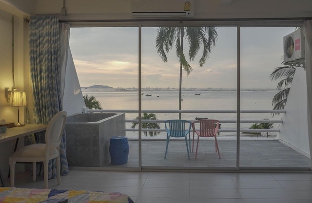 Serenity Beachfront room - Private beach - Near Bangkok/Pattaya