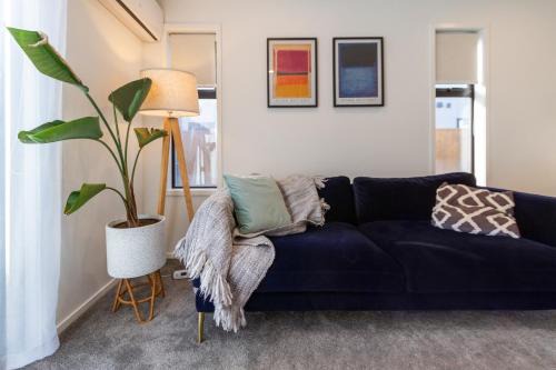 Serenity by the Sea: Coastal Escape1 bed 1 bath