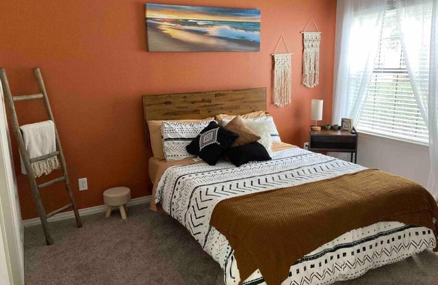 Serenity, Central Longterm Discount Free Parking