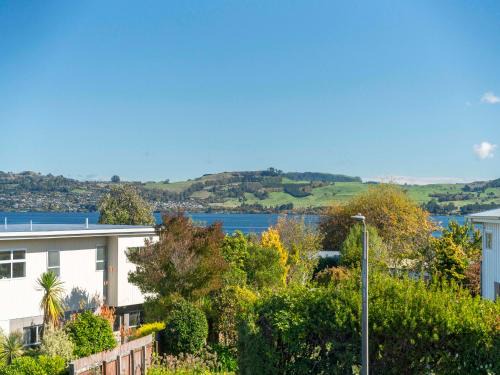 Serenity Cottage - Taupo Holiday Home