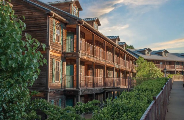 Serenity in the Piney Woods 2BD + 2BA with kitchen