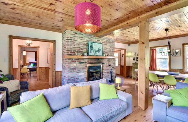 SERENITY LAKE HOUSE / EXTRA FAST WIFI 110 Mbps