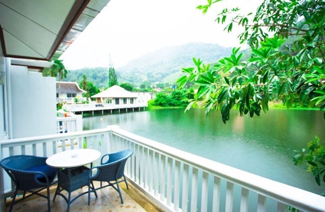 Serenity Lakeside Boutique Resort