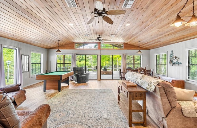 Serenity On The River – Cozy Branford Retreat!