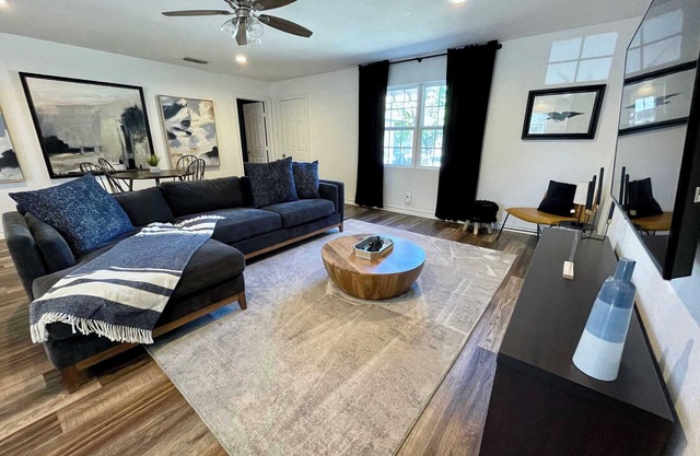 Serenity - Stay 3BR 2BA - South Lubbock