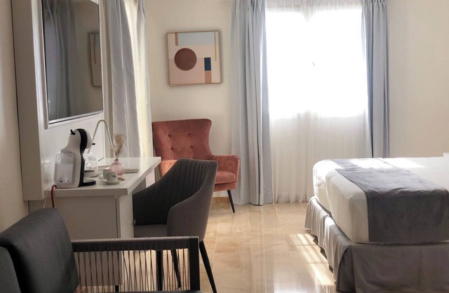SERENITY STUDIOS playa LOS CORALES