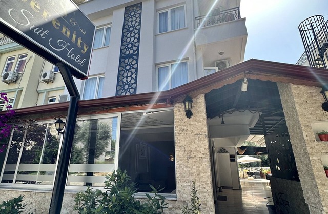 Serenity Suit Hotel
