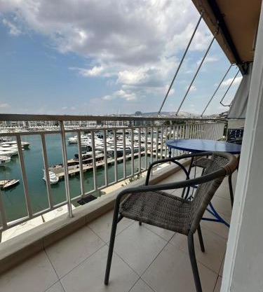 Serenity View Apartment - Marina Zeas