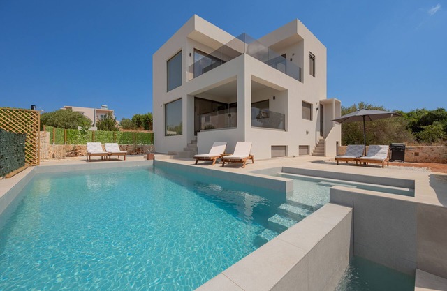 Serenity villa,Private pool,Near beach,tavern,Chania
