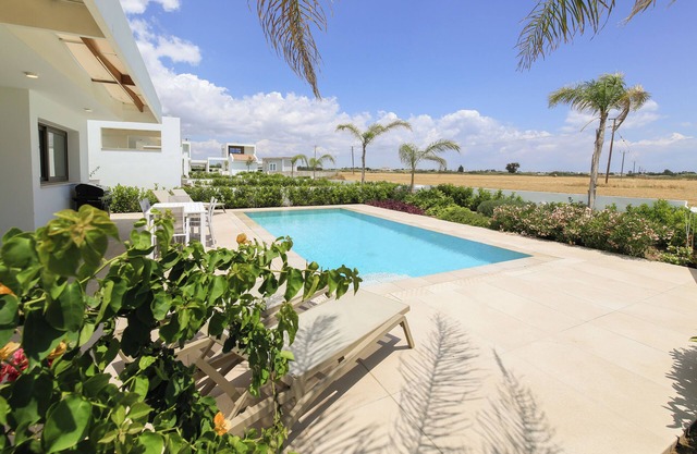 Serenity Waves Villa 27