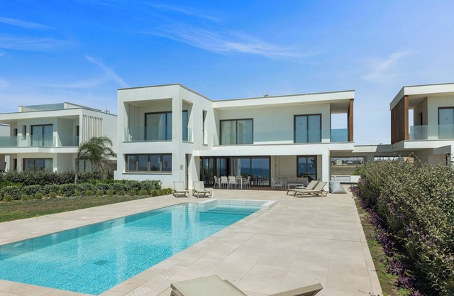 Serenity Waves Villa 4