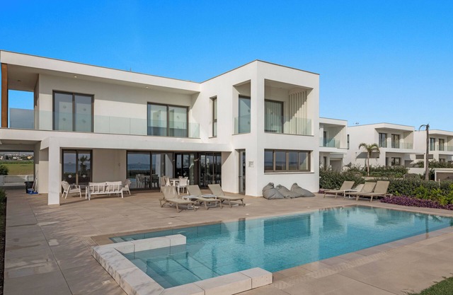 Serenity Waves Villa 5