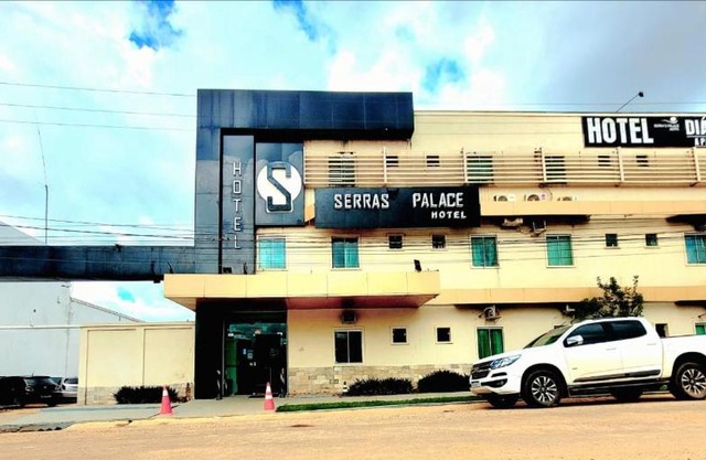 Serra's Palace Hotel