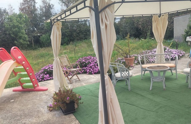 Serraona triple room with bathroom