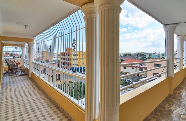 Family 2 Bedroom 2 Bathroom Apartment With Gated Parking in Corales del Sur