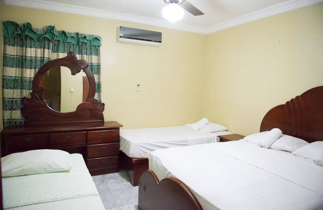 Moderno Apartamento de 2 Dormitorios en Santo Domingo Este