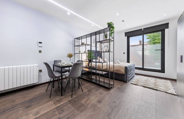 Serviced Luxury Studio Flat Golders Green Finchley