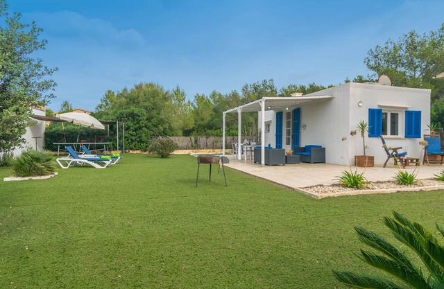 SESTANYOL - Casa de verano con jacuzzi y cerca de la playa. Ideal parejas. WiFi Gratis