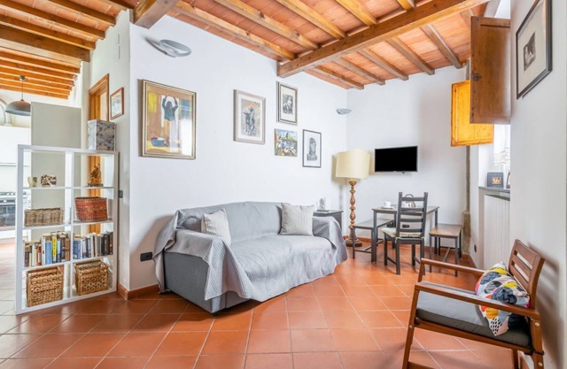 Settignano Quiet Apartment with Private Parking