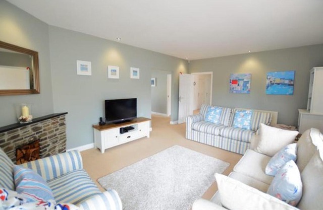 Seven Bays House