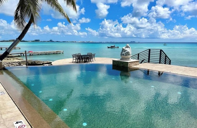 Seven Mile View #4: 2 BR Oceanfront Condo w/ Pool